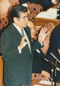細川政権を追求2.jpg